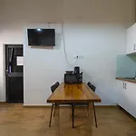 Modern In Carolinas * لقنت