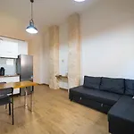 Modern In Carolinas شقة لقنت