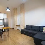Modern In Carolinas لقنت